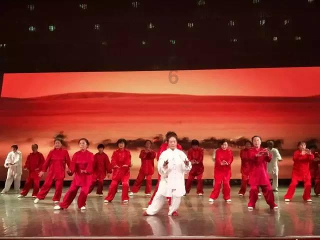 大连民族学院大一新生问题游戏画面